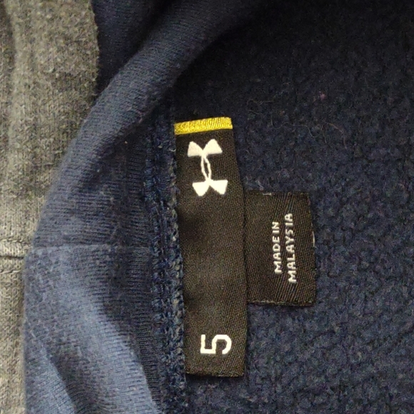 Under Armour Boy's sz 5 Hoodie Sweatshirt - Picture 3 of 3